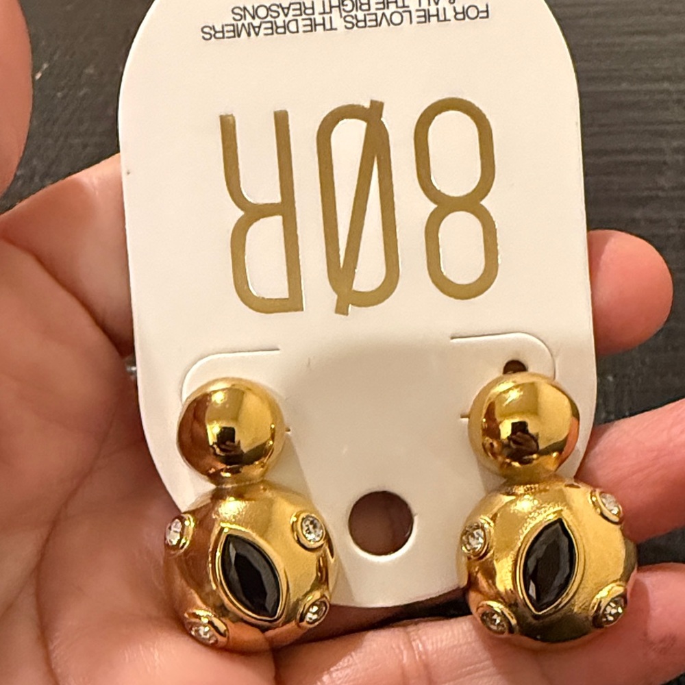 8 Other Reasons Gold Earrings with Black Accents